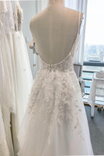 Load image into Gallery viewer, A-Line Sweep-Brush Train Lace Tulle Wedding Dress
