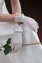 Load image into Gallery viewer, Fingertips Wrist Length Tulle Wedding Gloves
