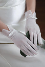 Load image into Gallery viewer, Fingertips Wrist Length Tulle Wedding Gloves
